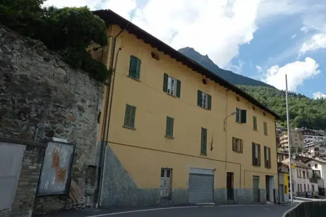 Dreizimmerwohnung in Via Roma 47, Chiesa in Valmalenco - Foto 1