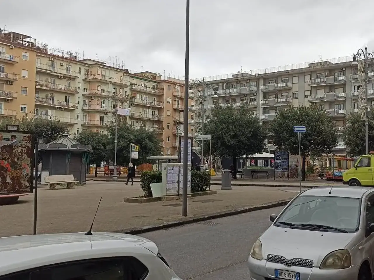 Negozio in Via Mantenga, Salerno, {3} - Foto 1