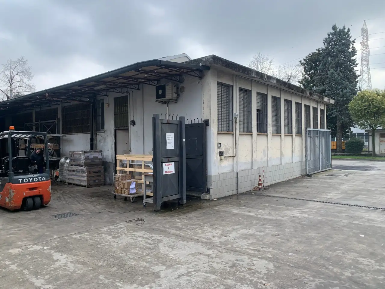 Magazzino in Via Michelangelo Buonarroti 30, Cologno Monzese, {3} - Foto 2