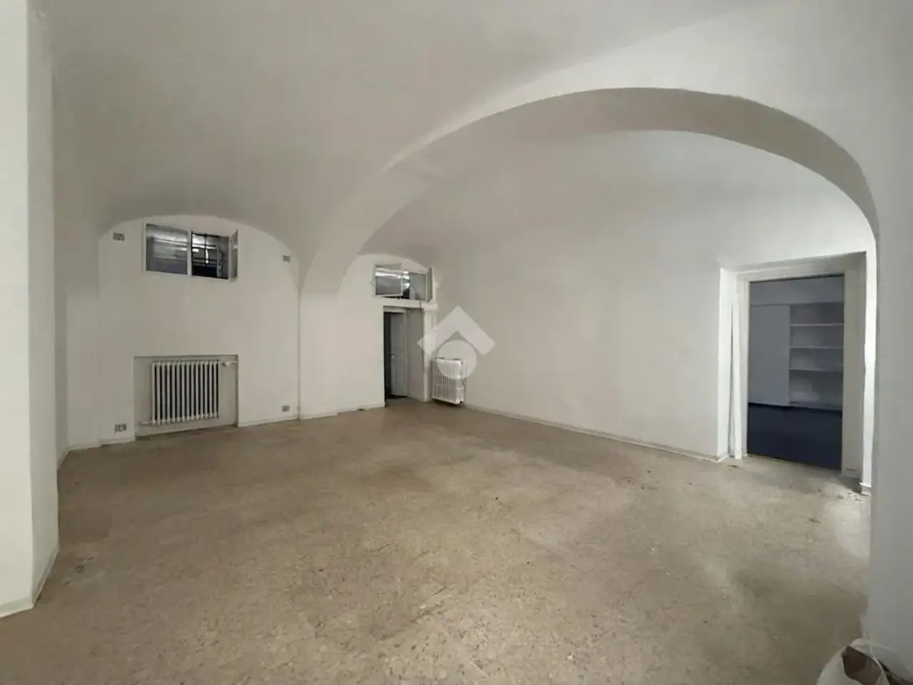 Negozio in Via dei Patrioti 14, Ivrea, {3} - Foto 2