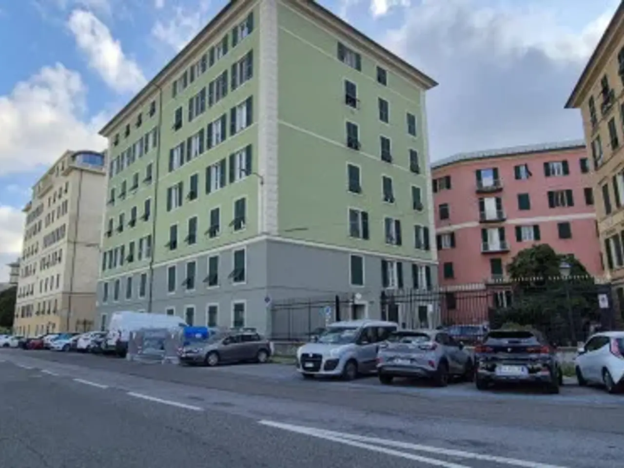 Negozio in Mura delle Cappuccine, Genova, {3} - Foto 1