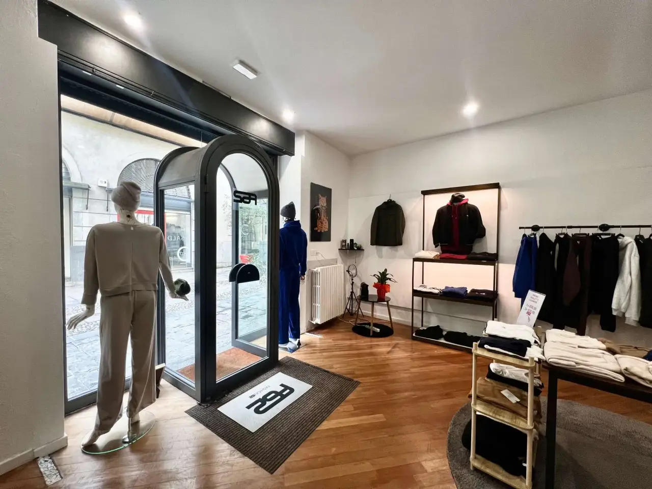 Negozio in Via Broggi , Varese, {3} - Foto 2