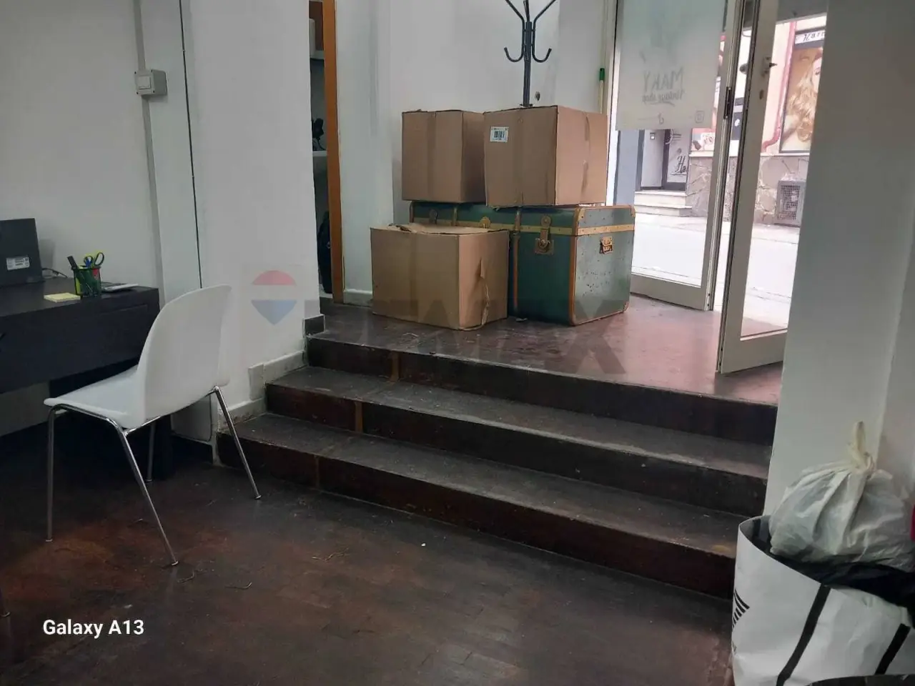 Negozio in Via Vittorio Emanuele III 3, Casalnuovo Di Napoli, {3} - Foto 2