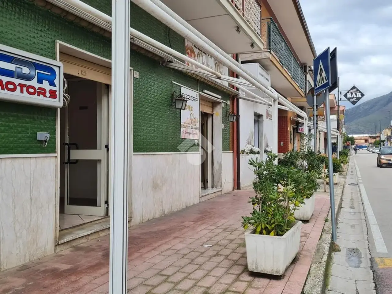 Negozio in Via Vittorio Veneto 56, Curti, {3} - Foto 2