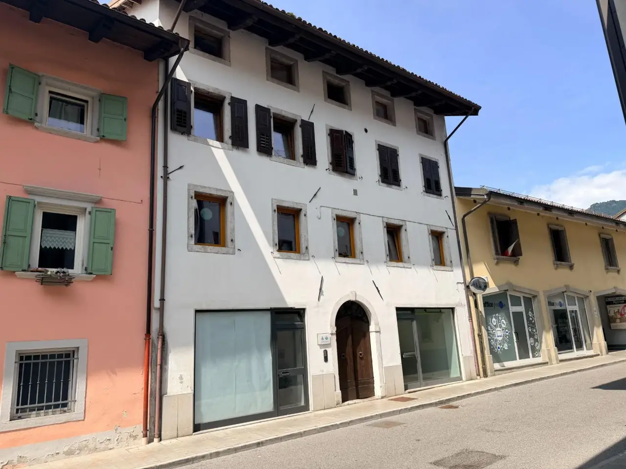 Locale commerciale in , Tolmezzo, {3} - Foto 1