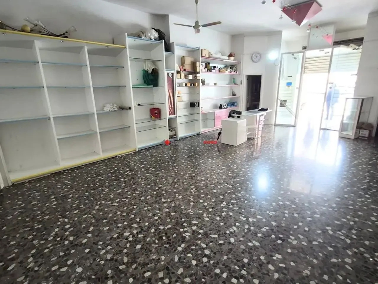 Negozio in Via Edmondo De Amicis 46, Foggia, {3} - Foto 2