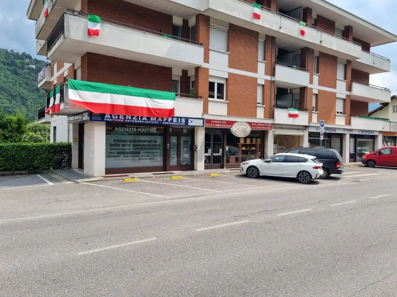 Negozio in , Gazzaniga, {3} - Foto 1