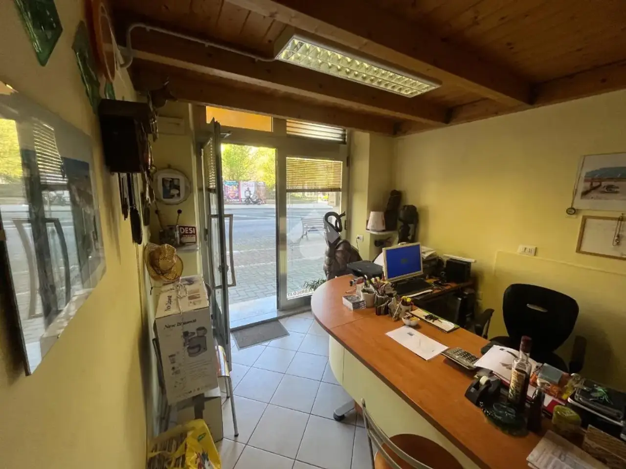 Negozio in Viale Aldo Ferrari 16, La Spezia, {3} - Foto 1