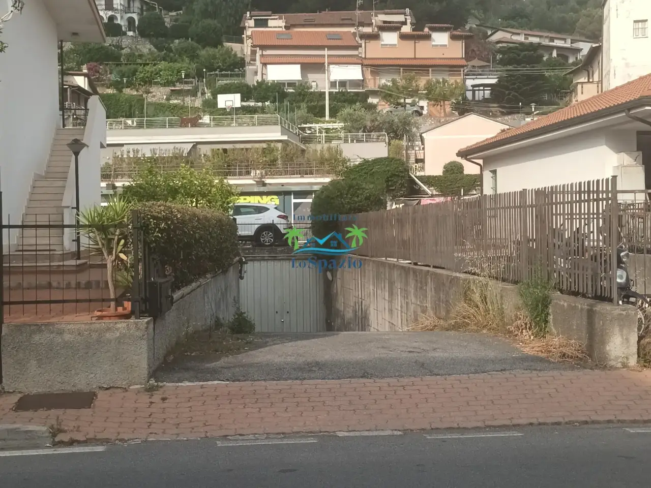Parcheggio chiuso in Via San Lazzaro, Andora, {3} - Foto 1