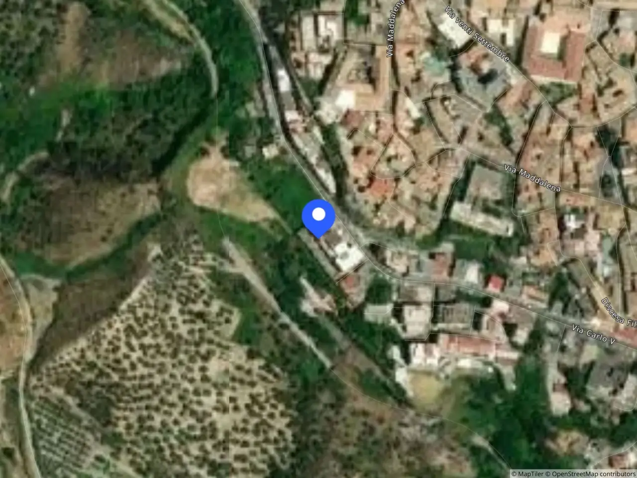 Autorimessa in Via Carlo V, 106 106, Catanzaro, {3} - Foto 2