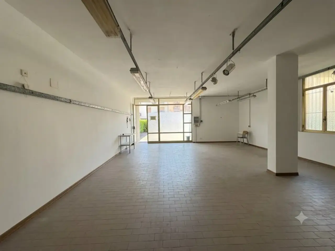 Laboratorio in Via Costituzione 31, Pelago, {3} - Foto 2