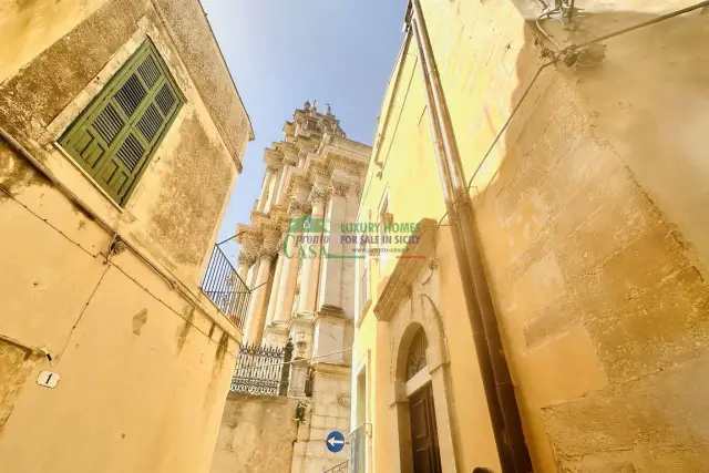 Detached house in Via Torre Vecchia 8, Ragusa - Photo 1