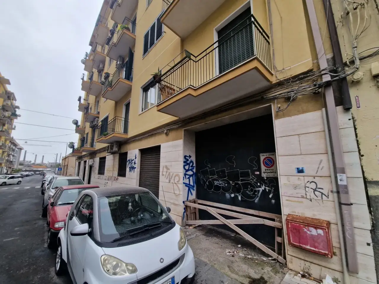 Magazzino in Via Salemi 6, Catania, {3} - Foto 1