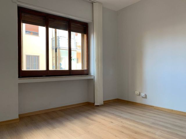 Gemeinschaftsbüro in Via Alcide De Gasperi, Catanzaro - Foto 1