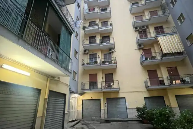 Quadrilocale in {3}, Via Rione Alcide De Gasperi - Foto 1