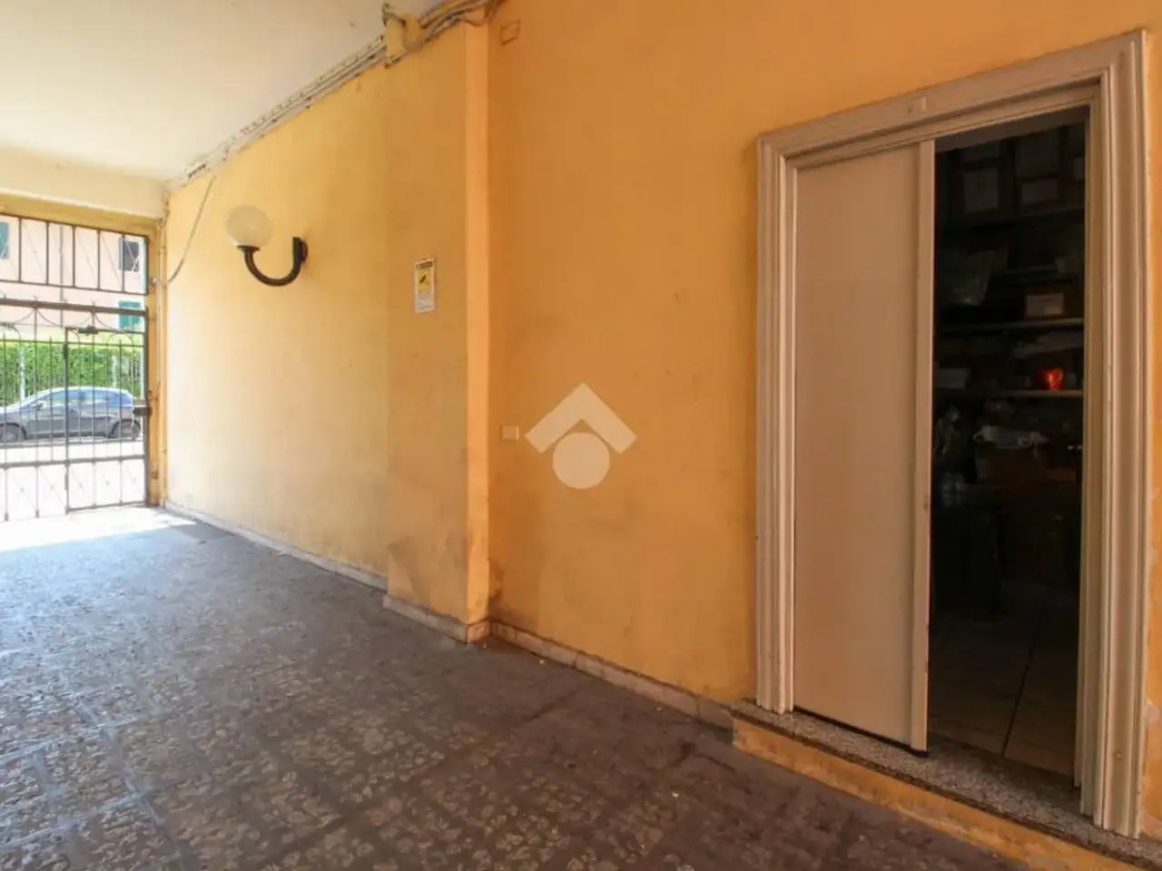 Negozio in Via Roma 13, San Giuliano Milanese, {3} - Foto 2