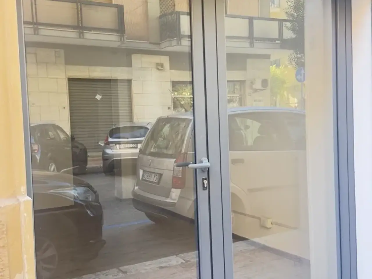 Palazzina commerciale in Via Mazzini 53, Taranto, {3} - Foto 1