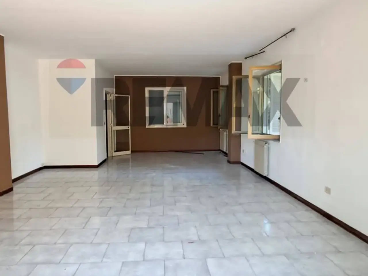 Magazzino in Via Vincenzo Casagrandi 49, Catania, {3} - Foto 1