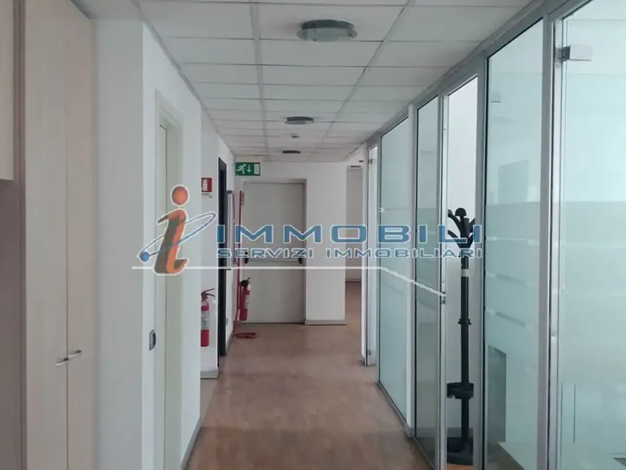 Esercizio commerciale in Via Cantore Gen., Sesto San Giovanni, {3} - Foto 1