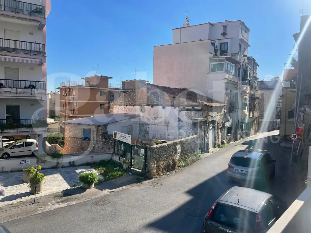Magazzino in Via Sant'Agostino 42,44,46, Gaeta, {3} - Foto 1