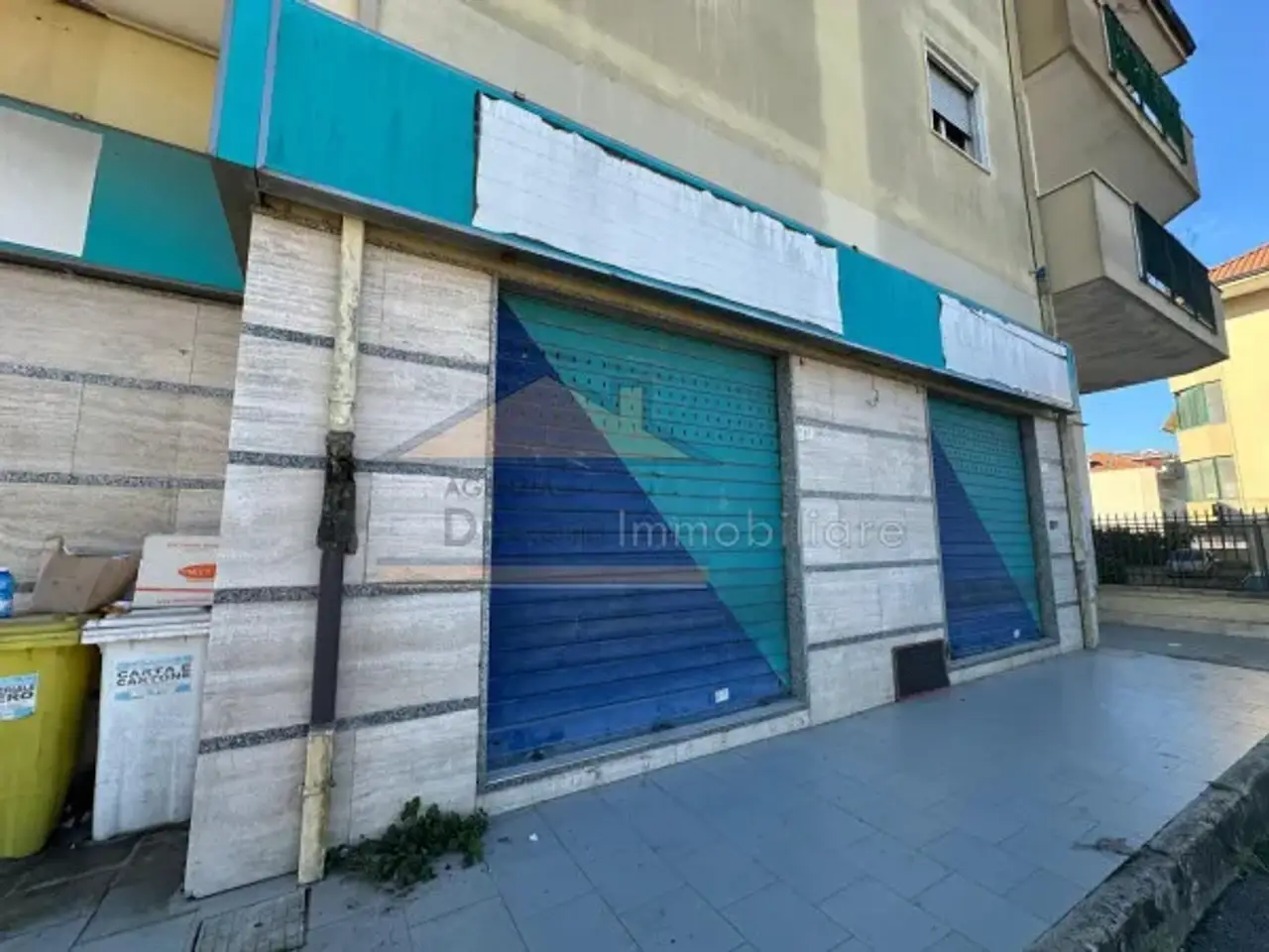 Negozio in Via San Francesco a Patria 17, Giugliano In Campania, {3} - Foto 2