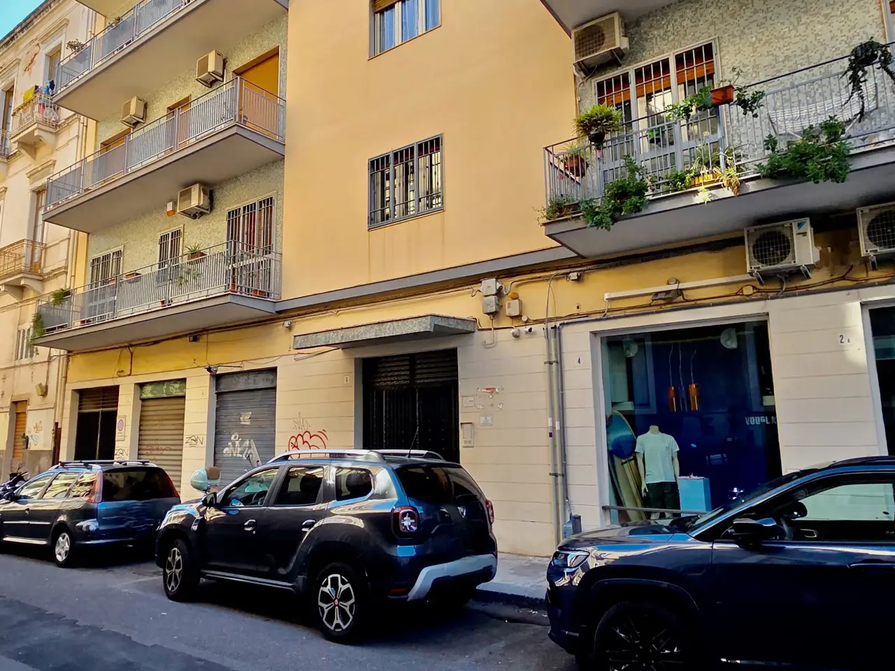 Negozio in Via Milano 6, Catania, {3} - Foto 1
