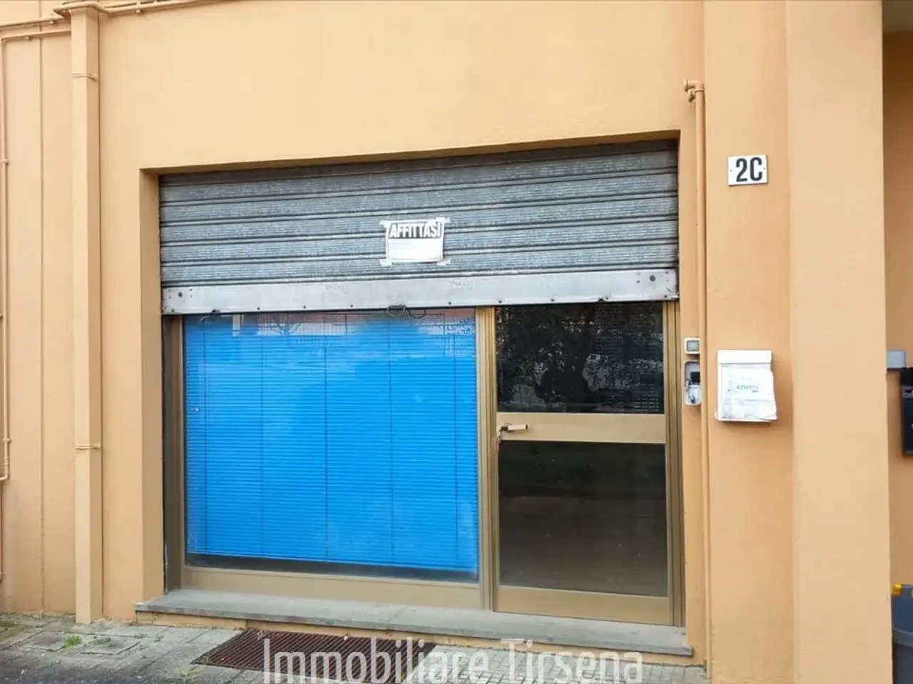 Locale commerciale in , Orvieto, {3} - Foto 1