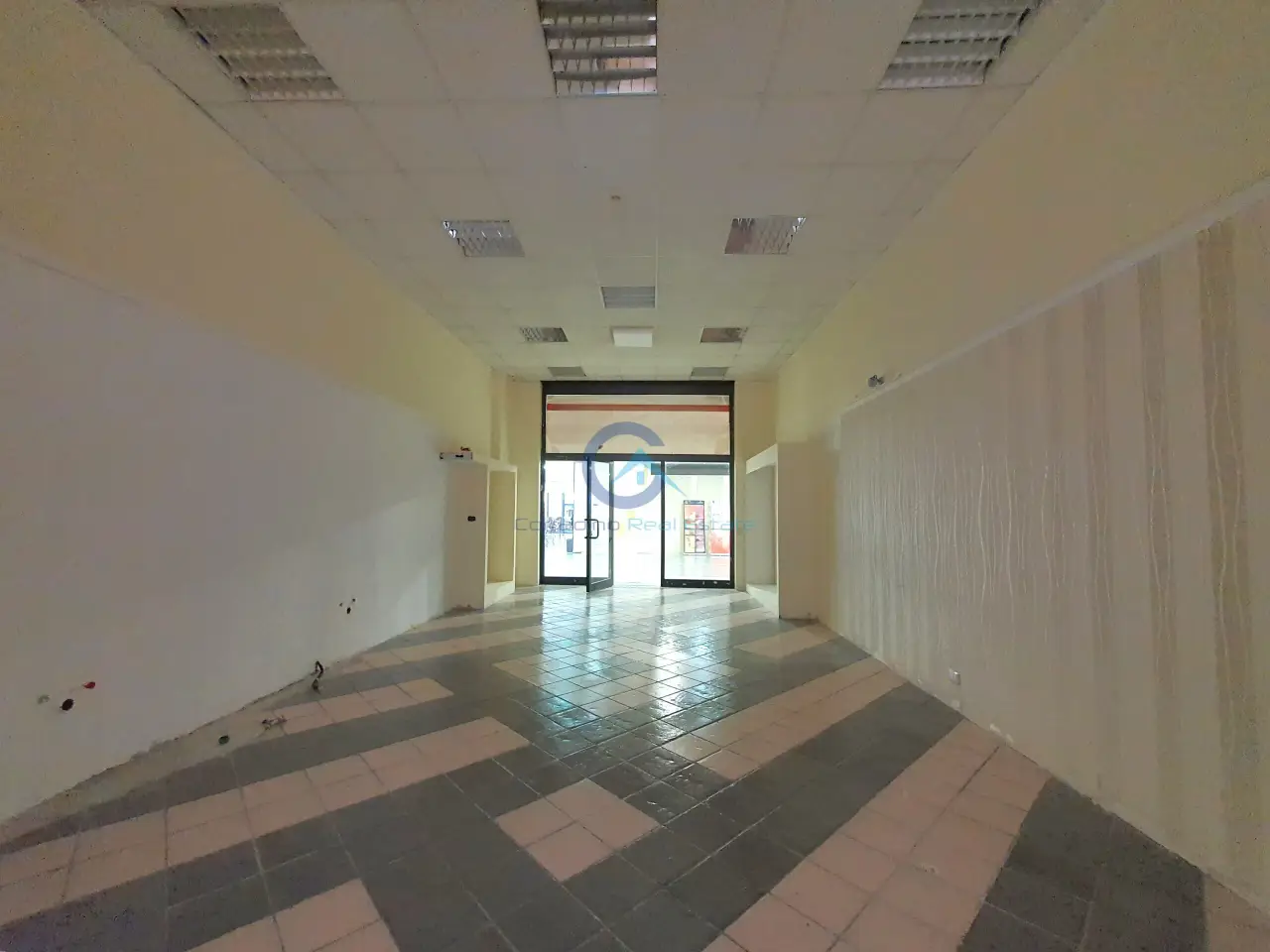 Negozio in Viale Magna Grecia 284, Catanzaro, {3} - Foto 2