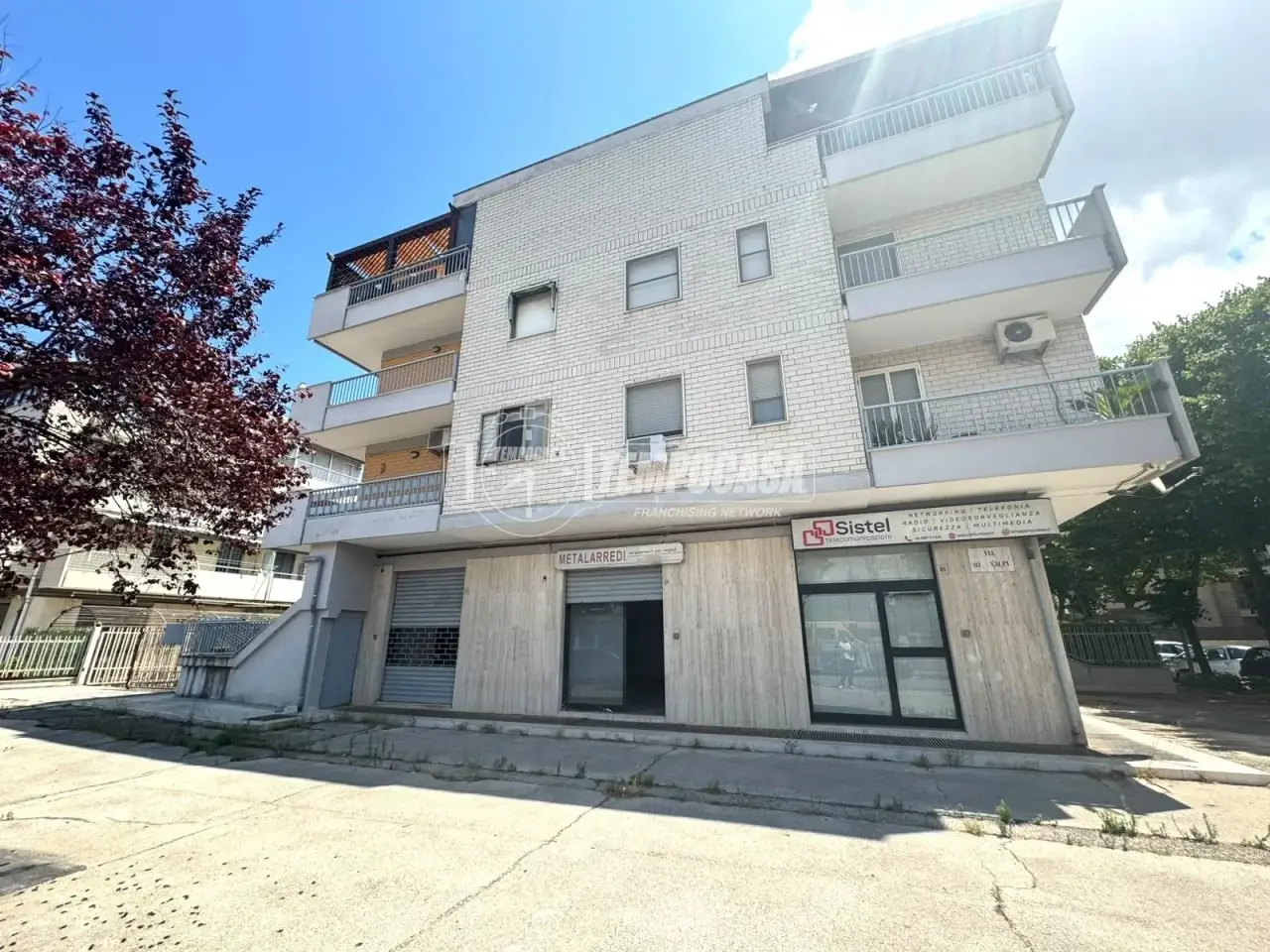 Negozio in Via di Salpi, Foggia, {3} - Foto 1