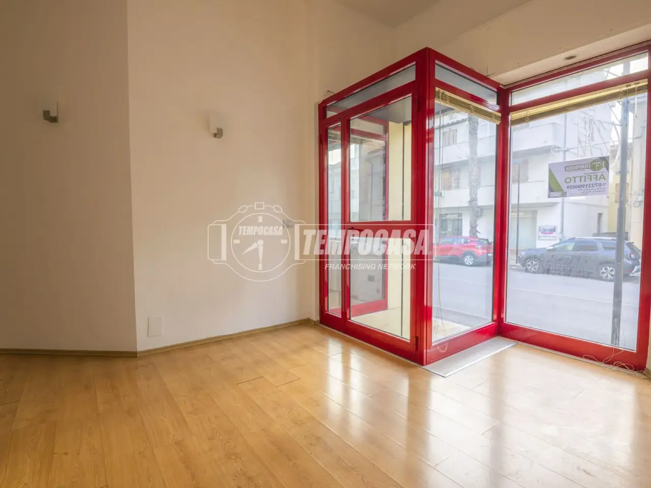 Negozio in Viale Regina Margherita, Potenza Picena, {3} - Foto 2