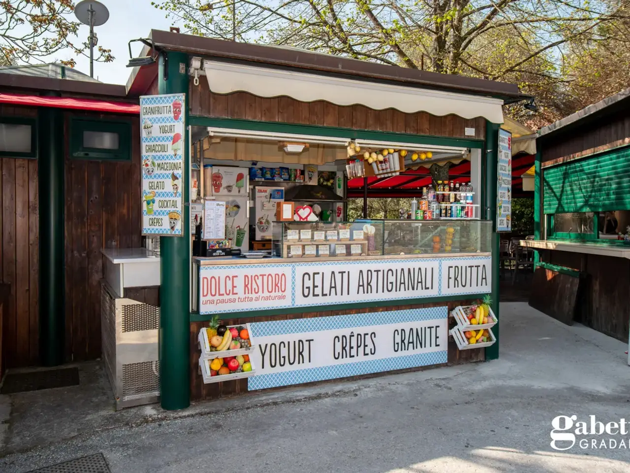 Esercizio commerciale in Via Mancini  S.N., Gradara, {3} - Foto 1