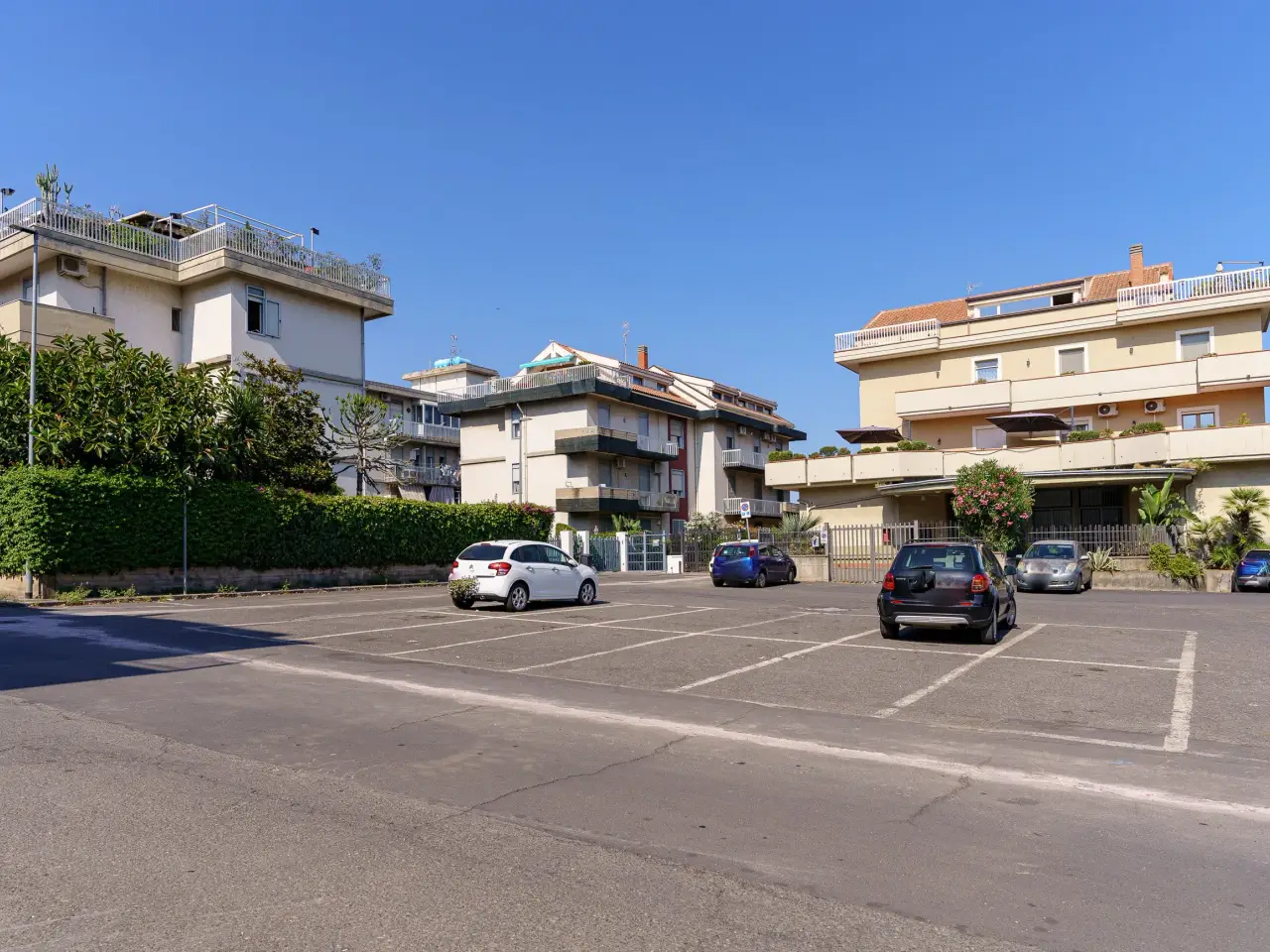 Ufficio in Via Vaccarini 11, Sant'Agata Li Battiati, {3} - Foto 1