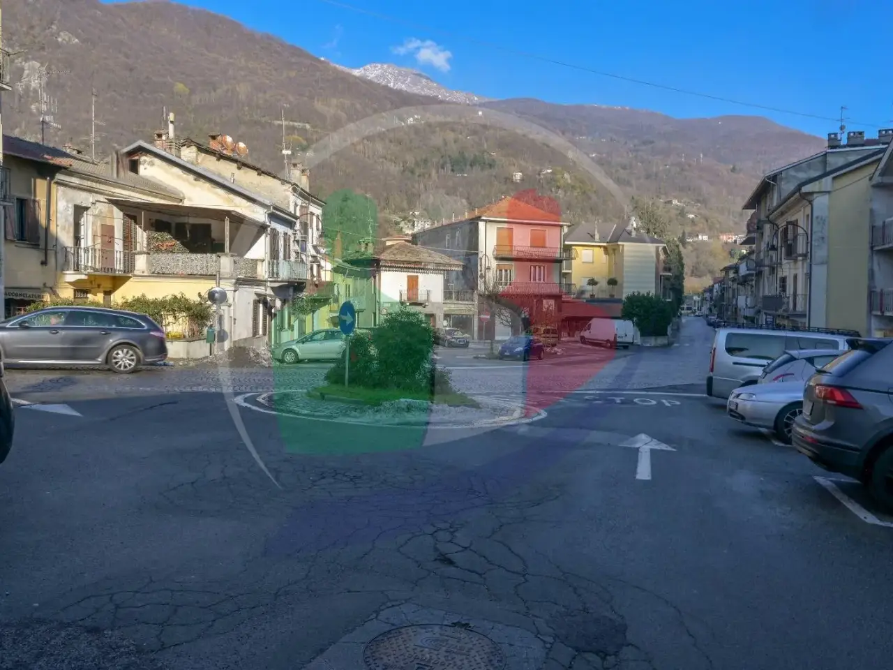 Negozio in Piazza  Europa 12, Pont Canavese, {3} - Foto 2