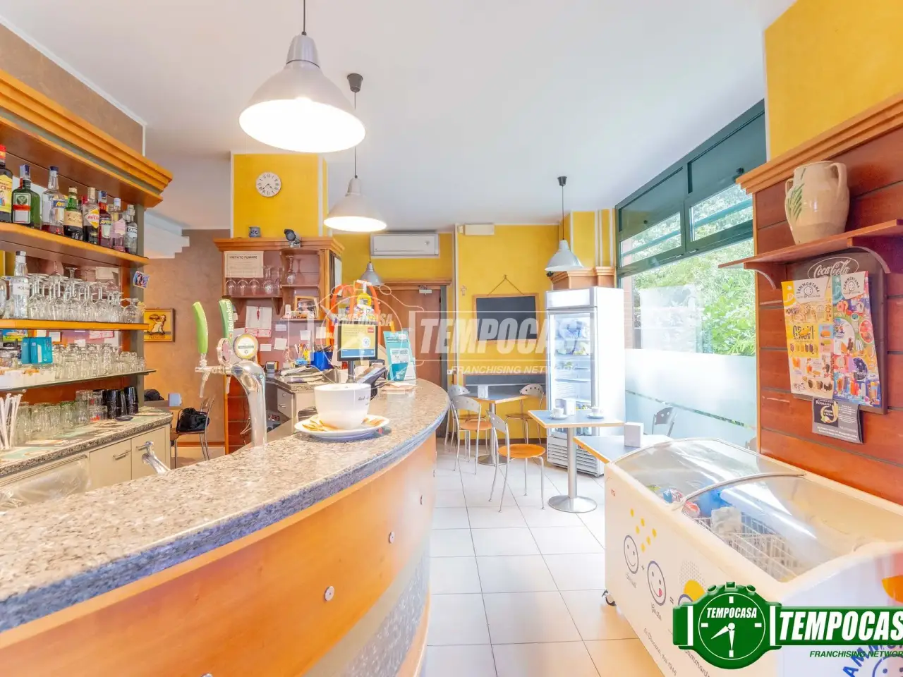 Esercizio commerciale in Via San Pertini 26, Bareggio, {3} - Foto 1