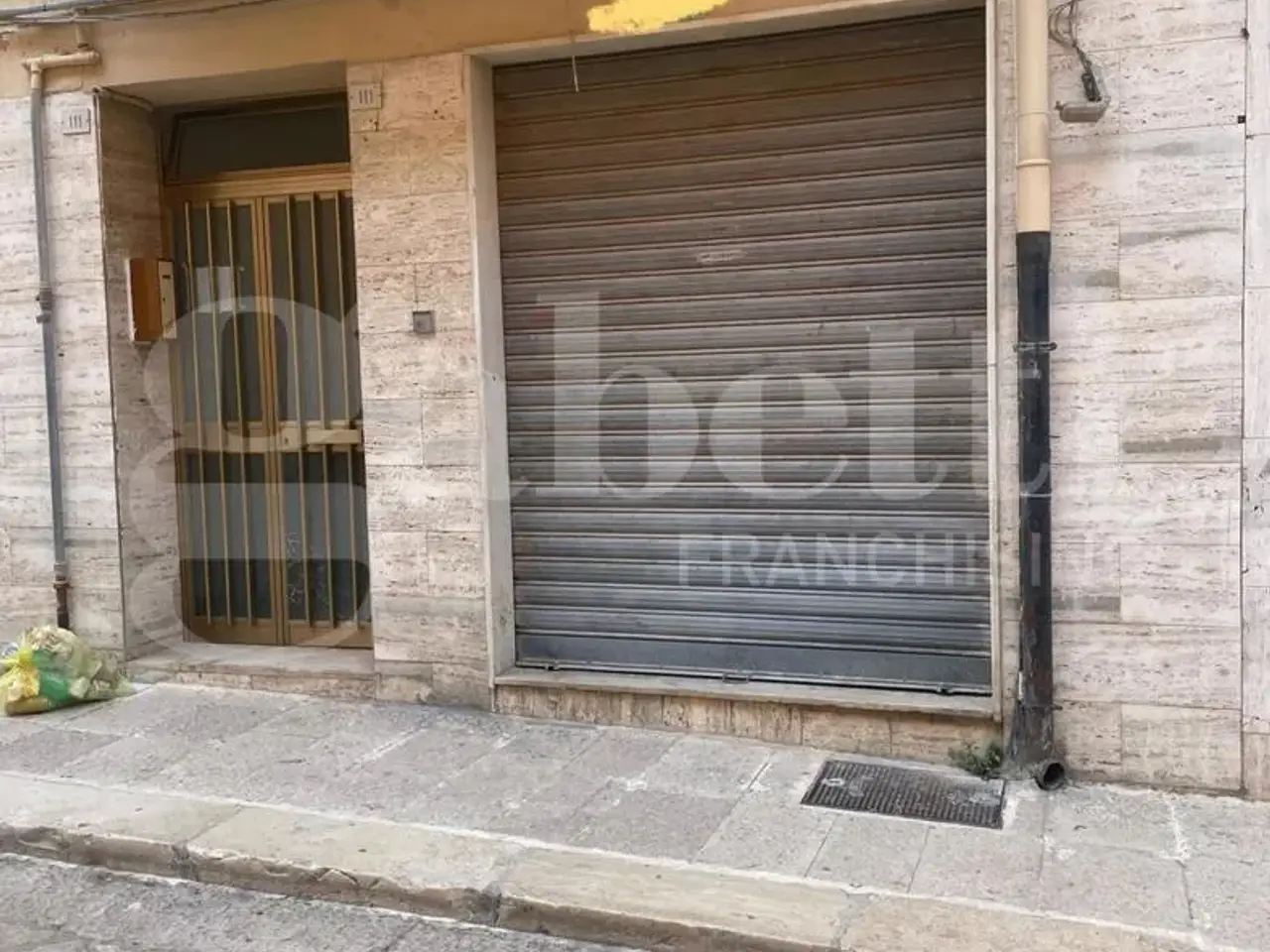 Magazzino in Via Municipio, Barletta, {3} - Foto 1