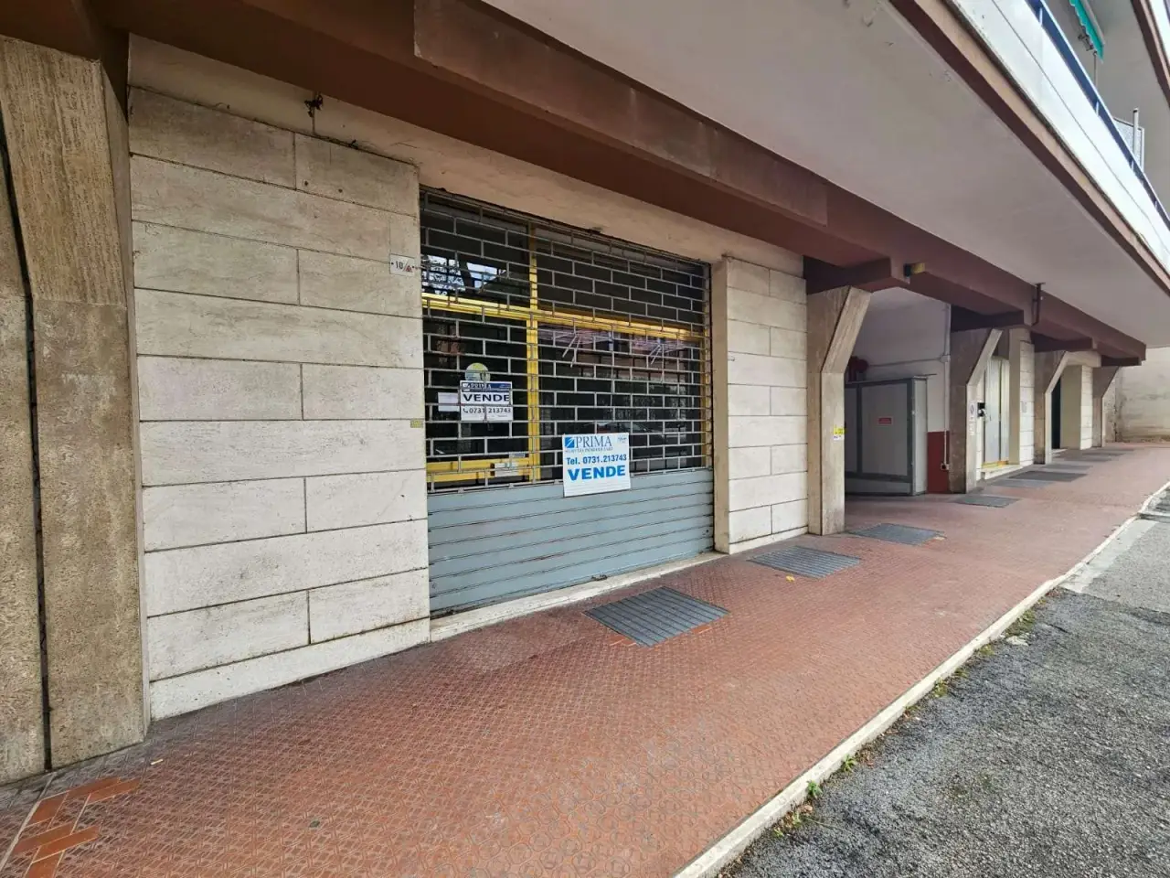 Palazzina commerciale in Via Rossini  10, Jesi, {3} - Foto 2