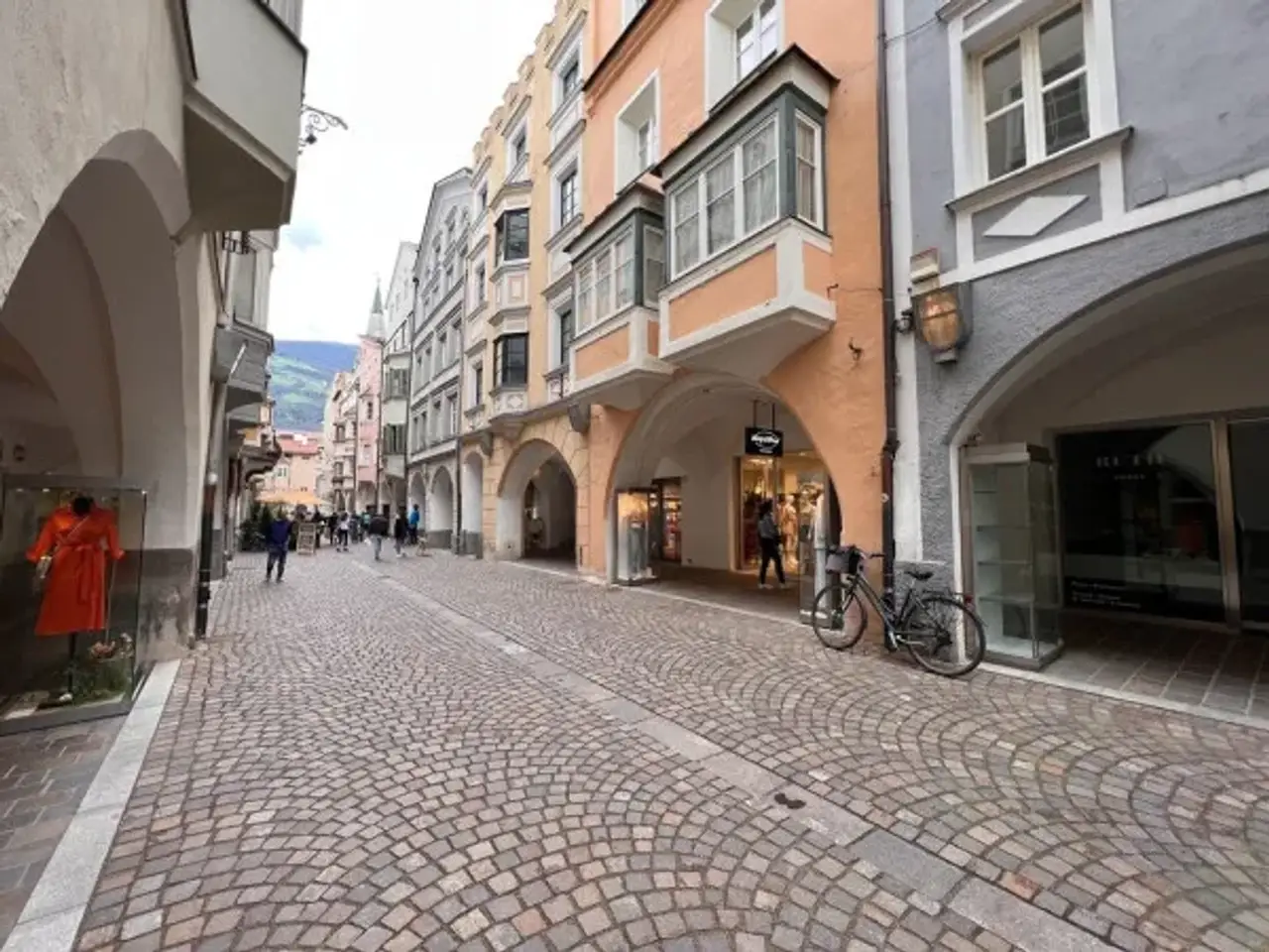 Negozio in Via Portici Maggiori, Bressanone, {3} - Foto 2