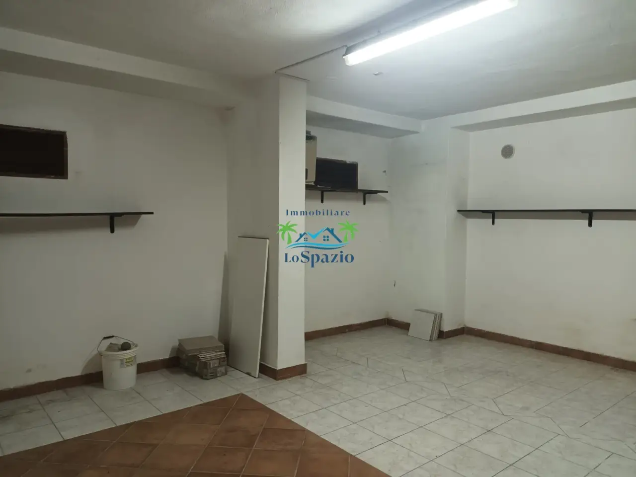Parcheggio chiuso in Via Rattalino 26, Andora, {3} - Foto 2