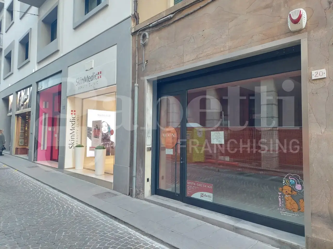 Negozio in Via Martiri della Libertà, Treviso, {3} - Foto 2
