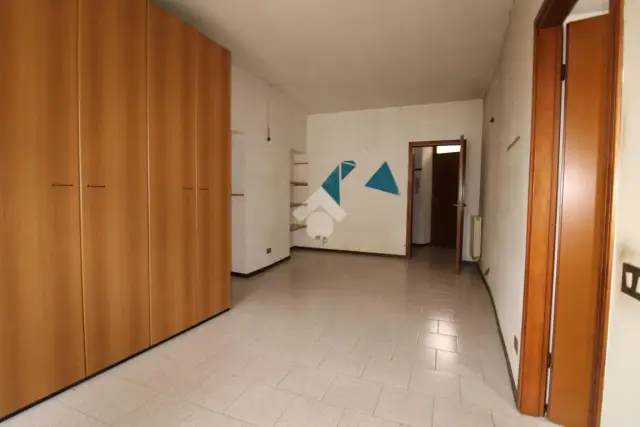 One-room flat in Via Antonio Tadini 70, Romano di Lombardia - Photo 1