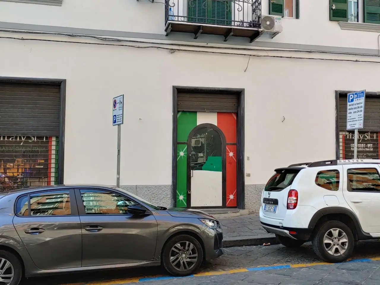 Negozio in Via Cesare Rosaroll 77 B/C/d, Napoli, {3} - Foto 1