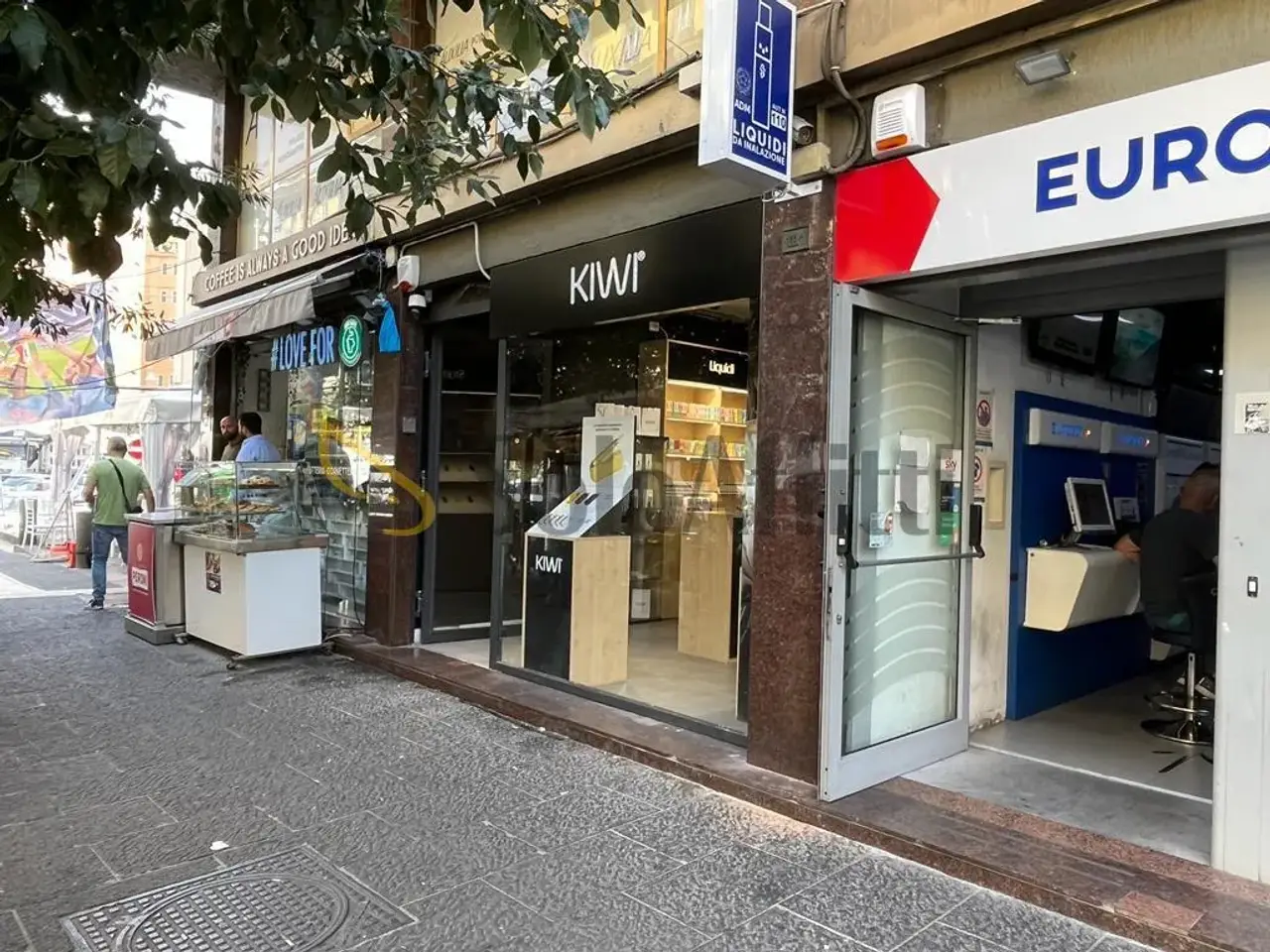 Negozio in Via Agostino Depretis 111a, Napoli, {3} - Foto 2