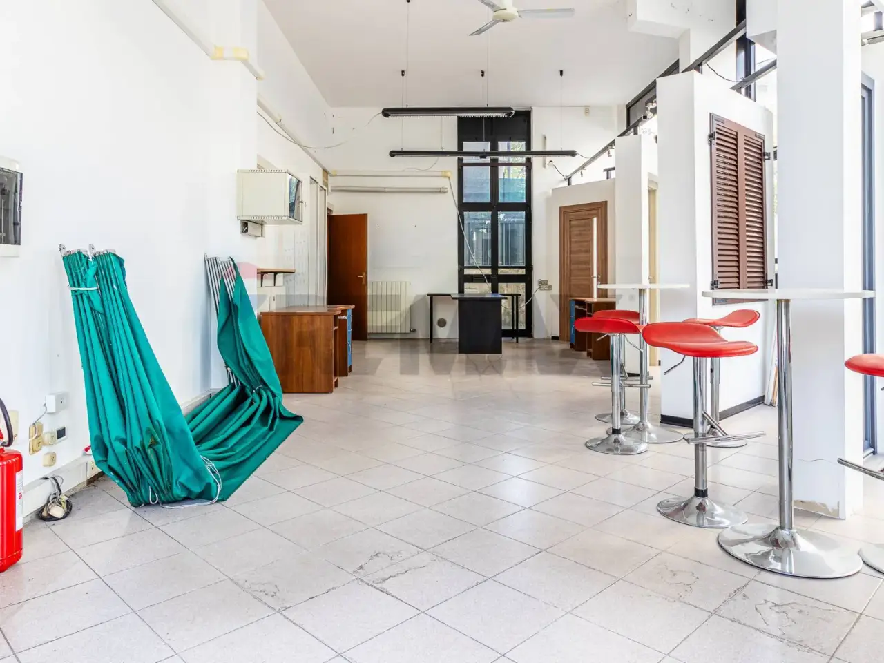 Negozio in Via Quitino Sella 115, Busto Arsizio, {3} - Foto 2
