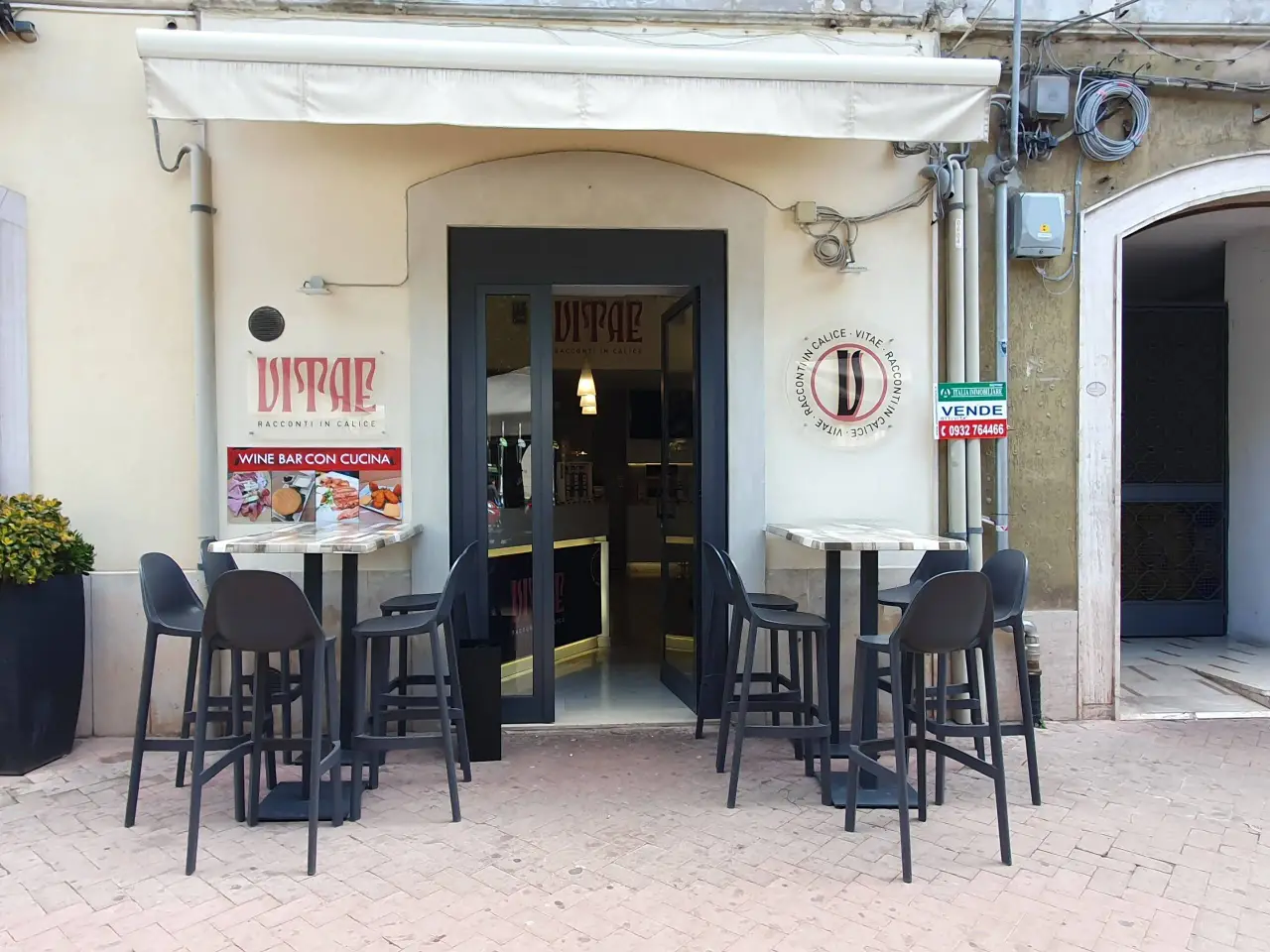 Wine bar in Corso Umberto I 8, Modica, {3} - Foto 1