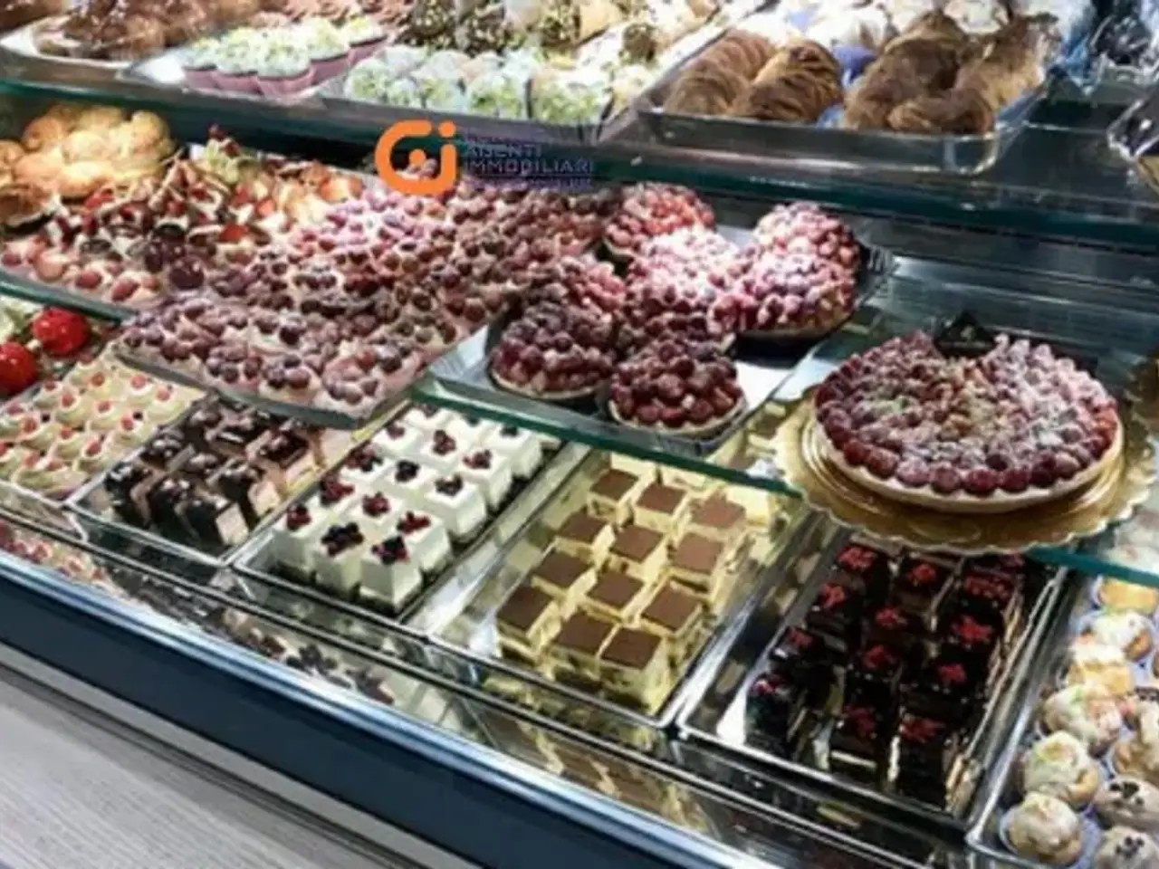 Bar in Viale dei Caduti per La Resistenza, Roma, {3} - Foto 1