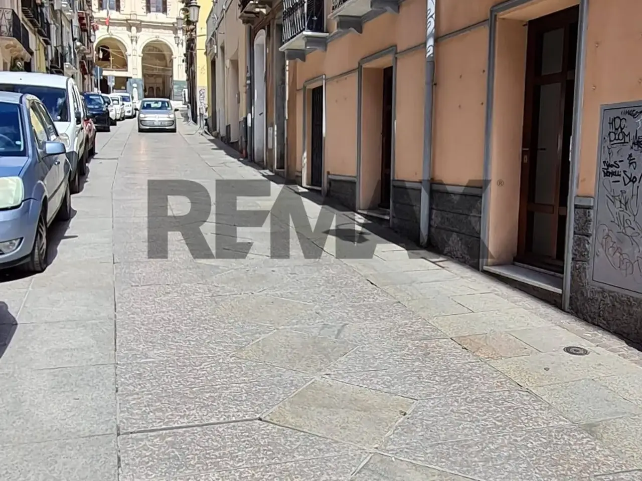Negozio in Via Azuni 33, Cagliari, {3} - Foto 2