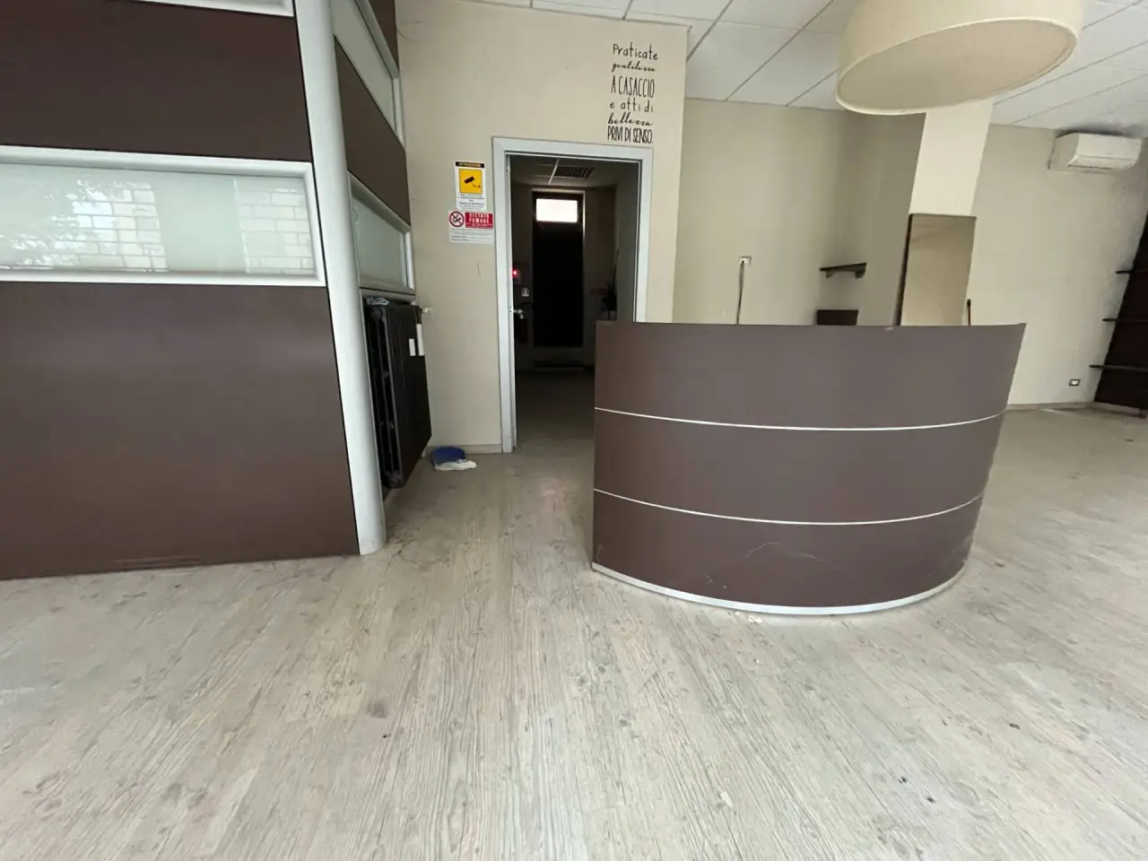 Negozio in Viale Lombardia 23, Melegnano, {3} - Foto 1