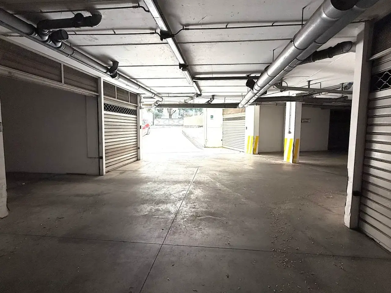 Parcheggio chiuso in Via Nazario Sauro 15, Cagliari, {3} - Foto 2