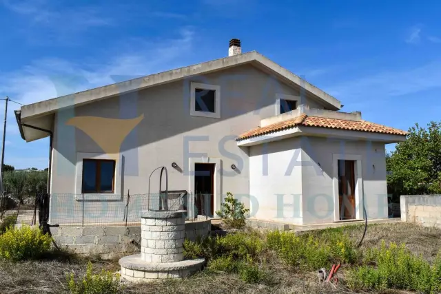 Villa in Via San Giuliano Macallè 9, Modica - Foto 1