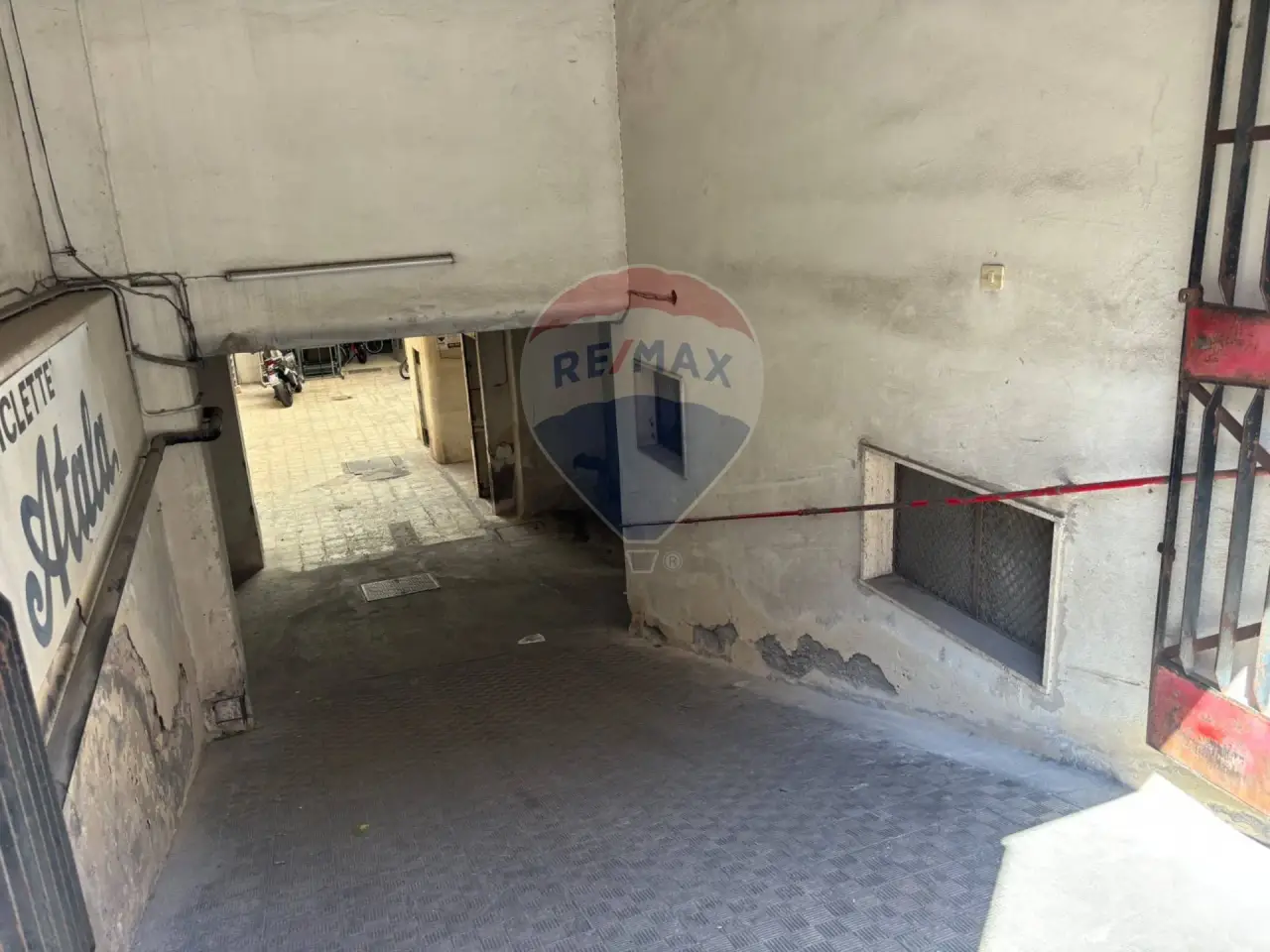Magazzino in Via De Caro 83, Catania, {3} - Foto 2